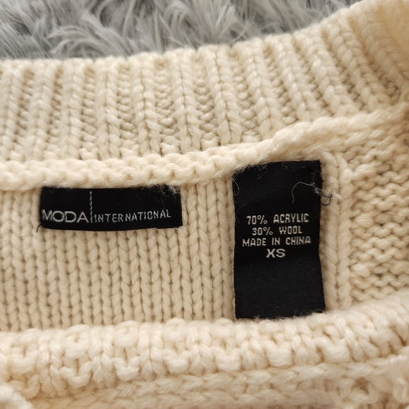 Moda International White Wool Blend Mixed Stitch Boatneck Fitted Sweater - Picture 3 of 7